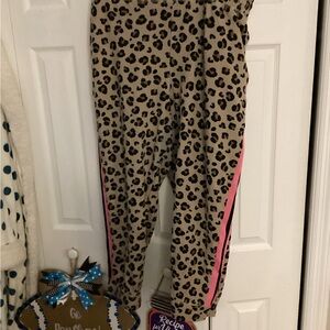 Leopard Print Leggings with Pink Stripe